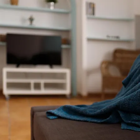 Lets Holidays Cozy House In The Center Of Town Будинок відпочинку *