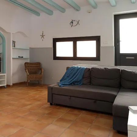 Дом отдыха Lets Holidays Cozy House In The Center Of Town Тосса-де-Мар