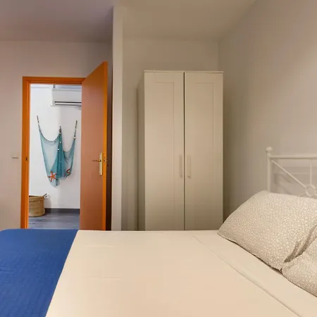 Lets Holidays Cozy House In The Center Of Town * Тосса-де-Мар