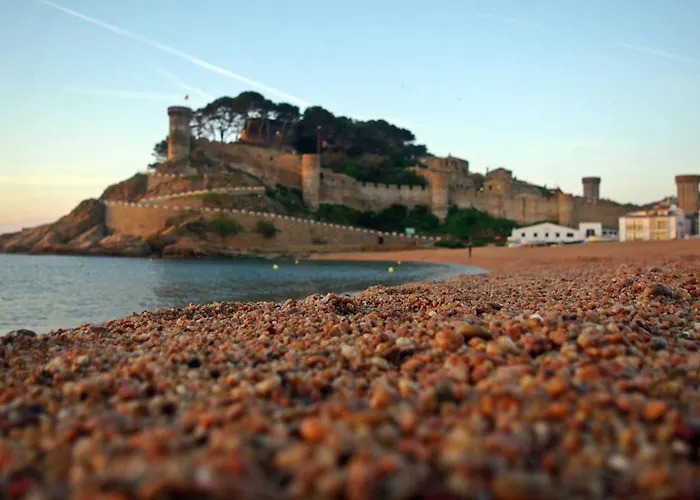 Дом отдыха Lets Holidays Cozy House In The Center Of Town