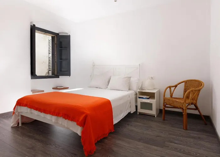 Дом отдыха Lets Holidays Cozy House In The Center Of Town Тосса-де-Мар