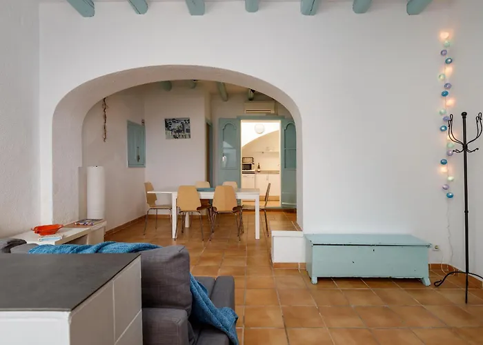 Lets Holidays Cozy House In The Center Of Town * Тосса-де-Мар