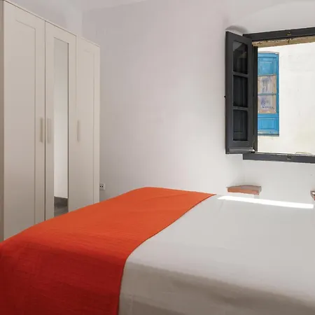 Lets Holidays Cozy House In The Center Of Town بيت للعطل *